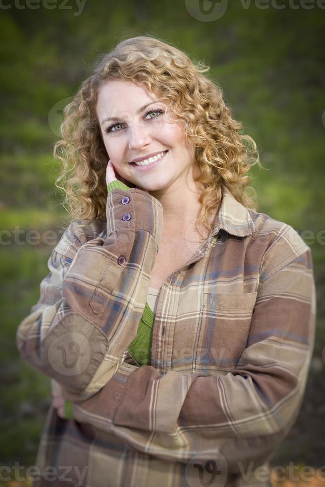 bastante, joven, mujer sonriente, retrato foto