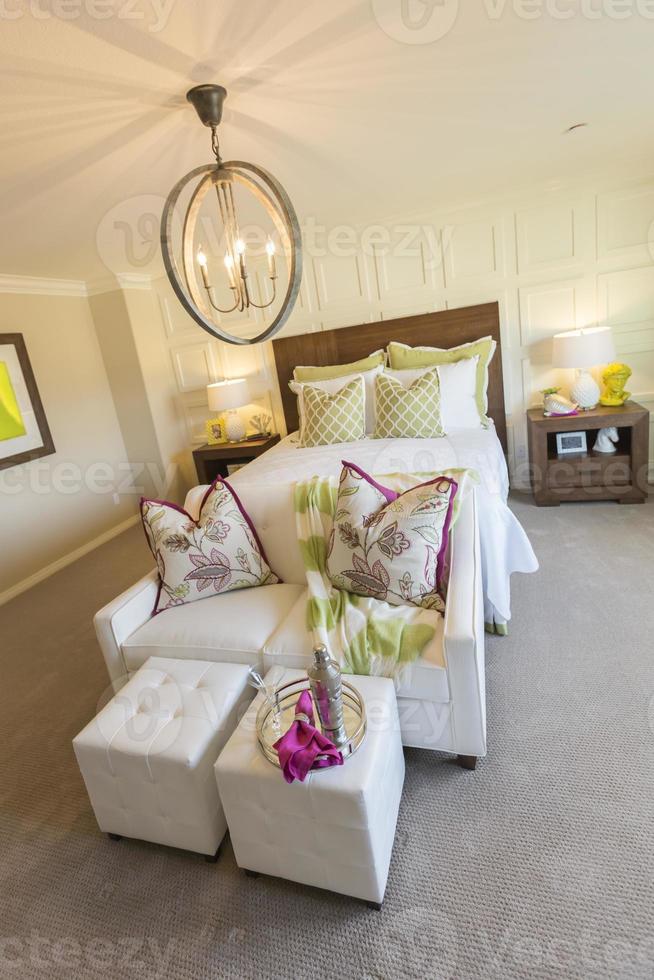 Beautiful Inviting Bedroom Interior 16444801 Stock Photo at Vecteezy
