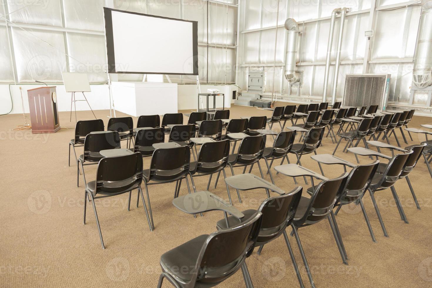 sala de conferencias de presentación vacía foto