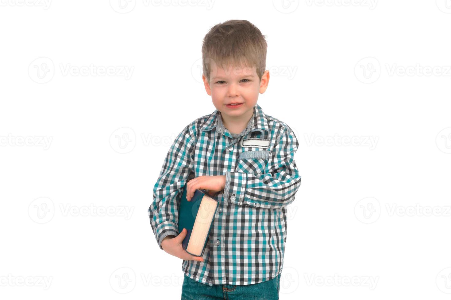 niño con libro foto