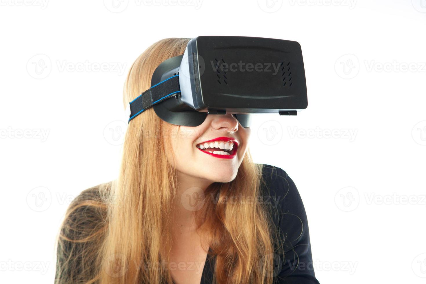 chica con gafas de realidad virtual foto