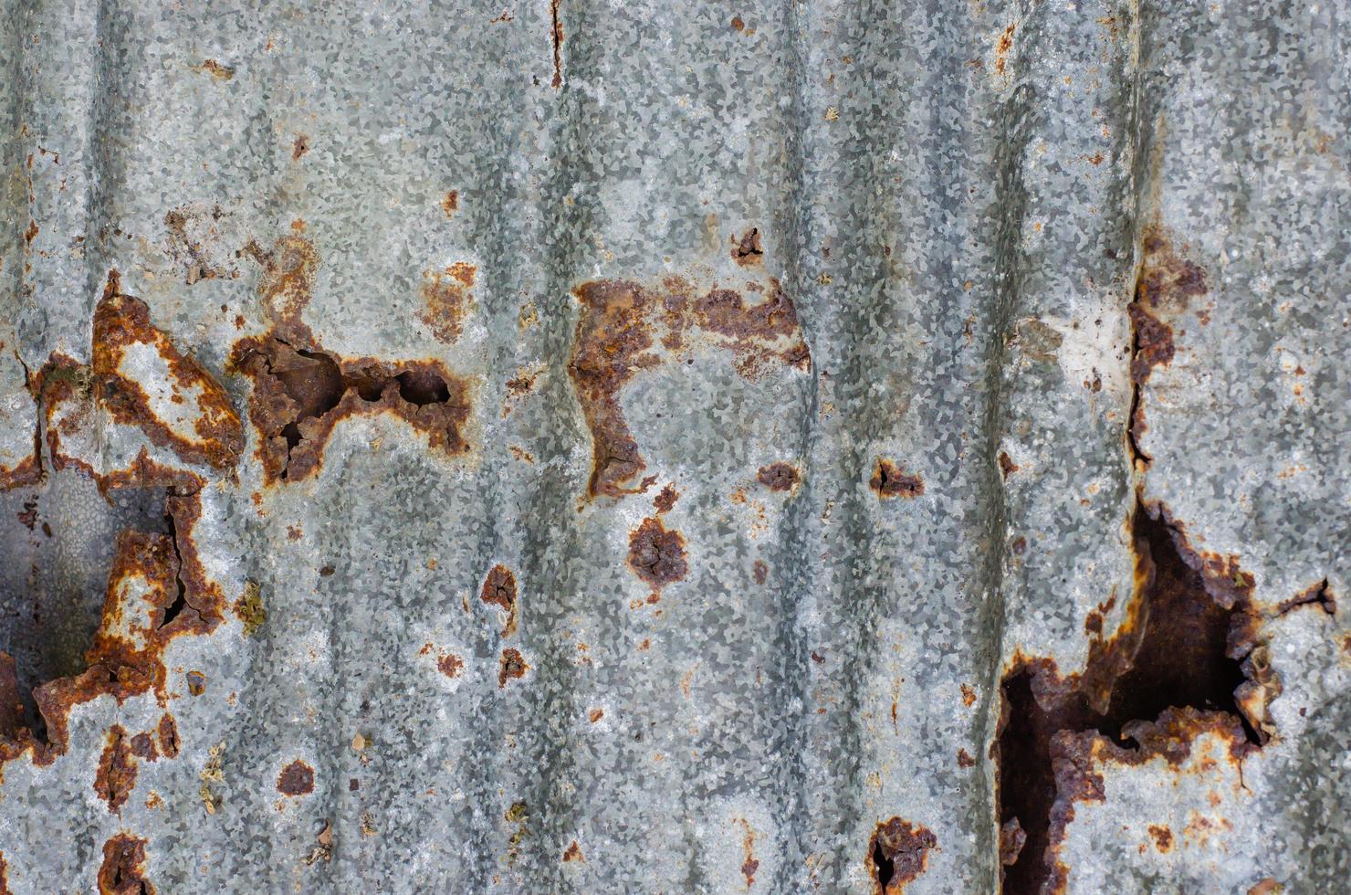 textura oxidada de la hoja de metal vieja foto