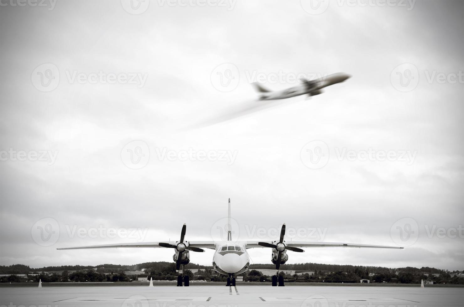 dos aviones foto en blanco y negro