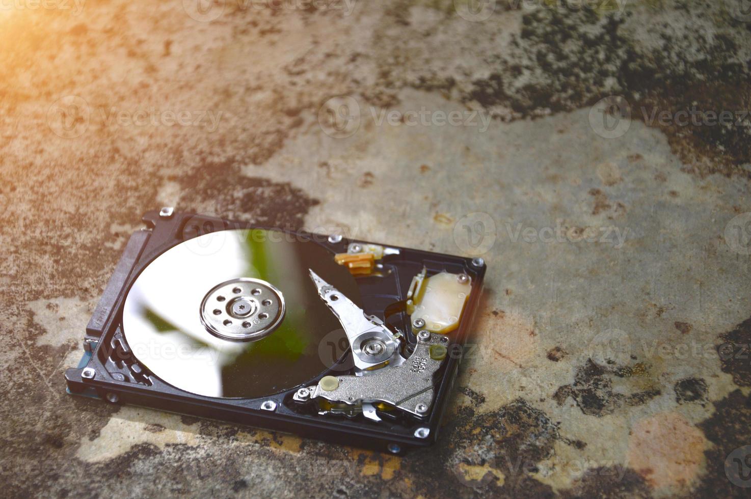 Las unidades de disco duro de 2,5 pulgadas siguen siendo populares. foto