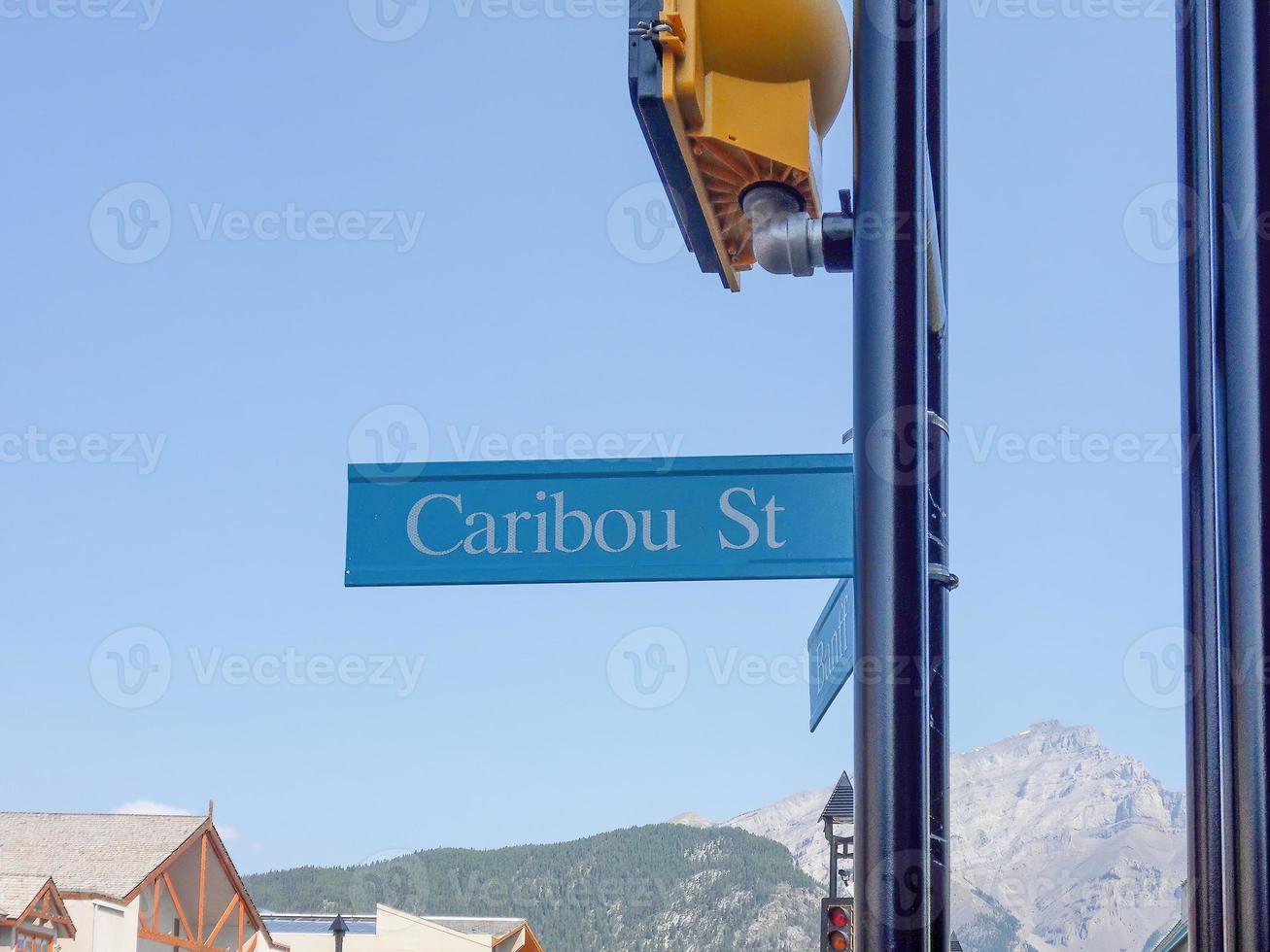 Señal de tráfico de la calle caribú en Canadá foto