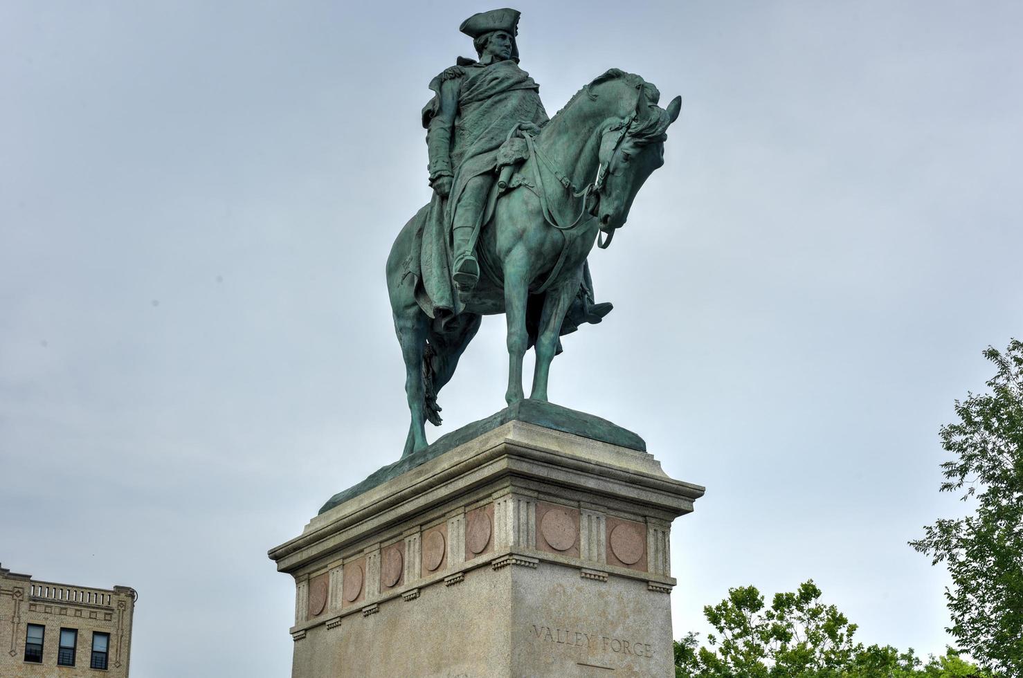 Continental Army Plaza, New York, 2022 photo