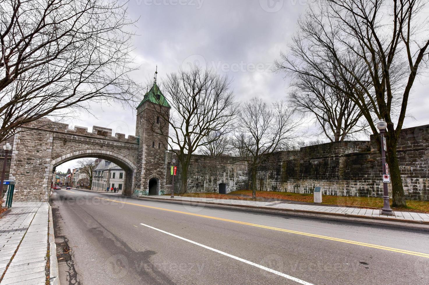 puerta de san louis - quebec, canadá foto