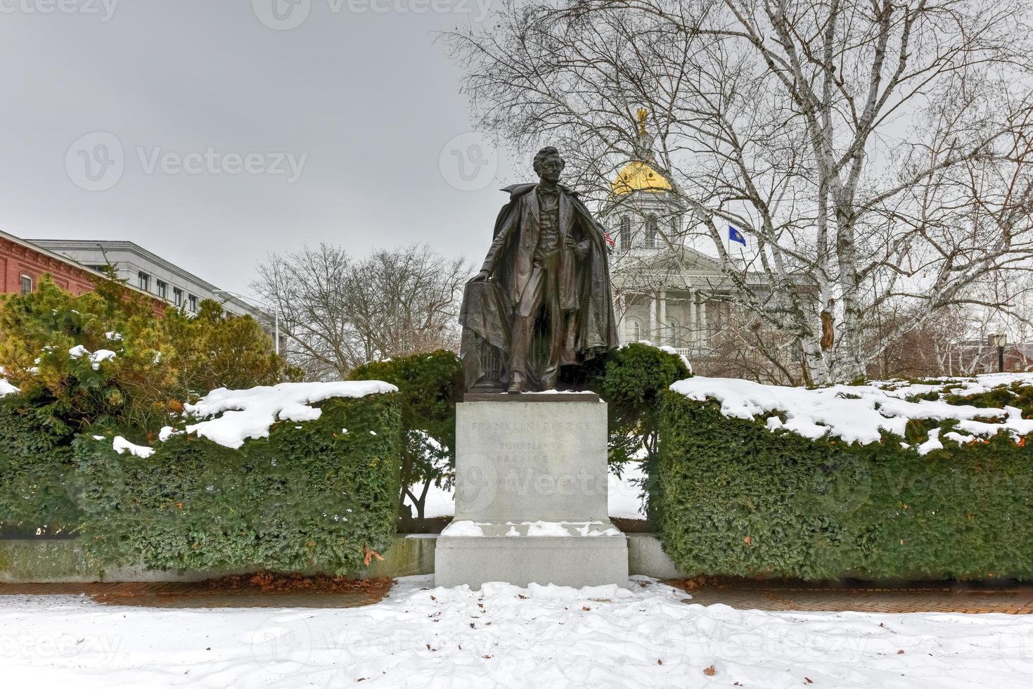 monumento al presidente franklin perforar en concord, new hampshire foto