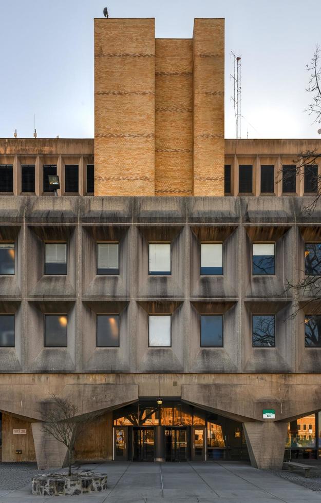 Begrisch Hall in Bronx Community College, 2022 photo