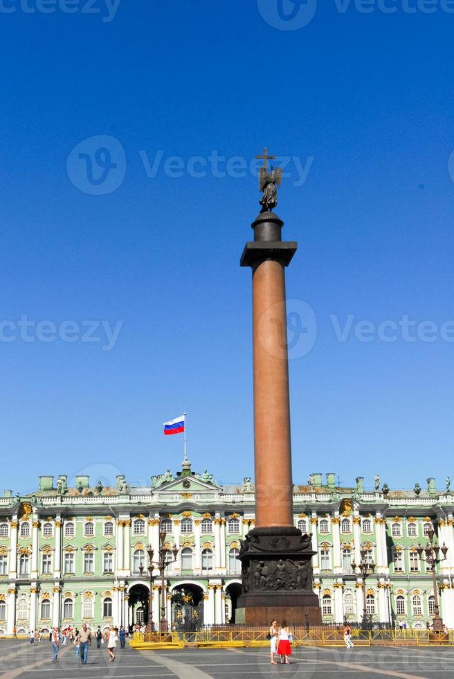 Palace Square, Alexander Column and the General Staff Building in Saint Petersburg, Russia photo