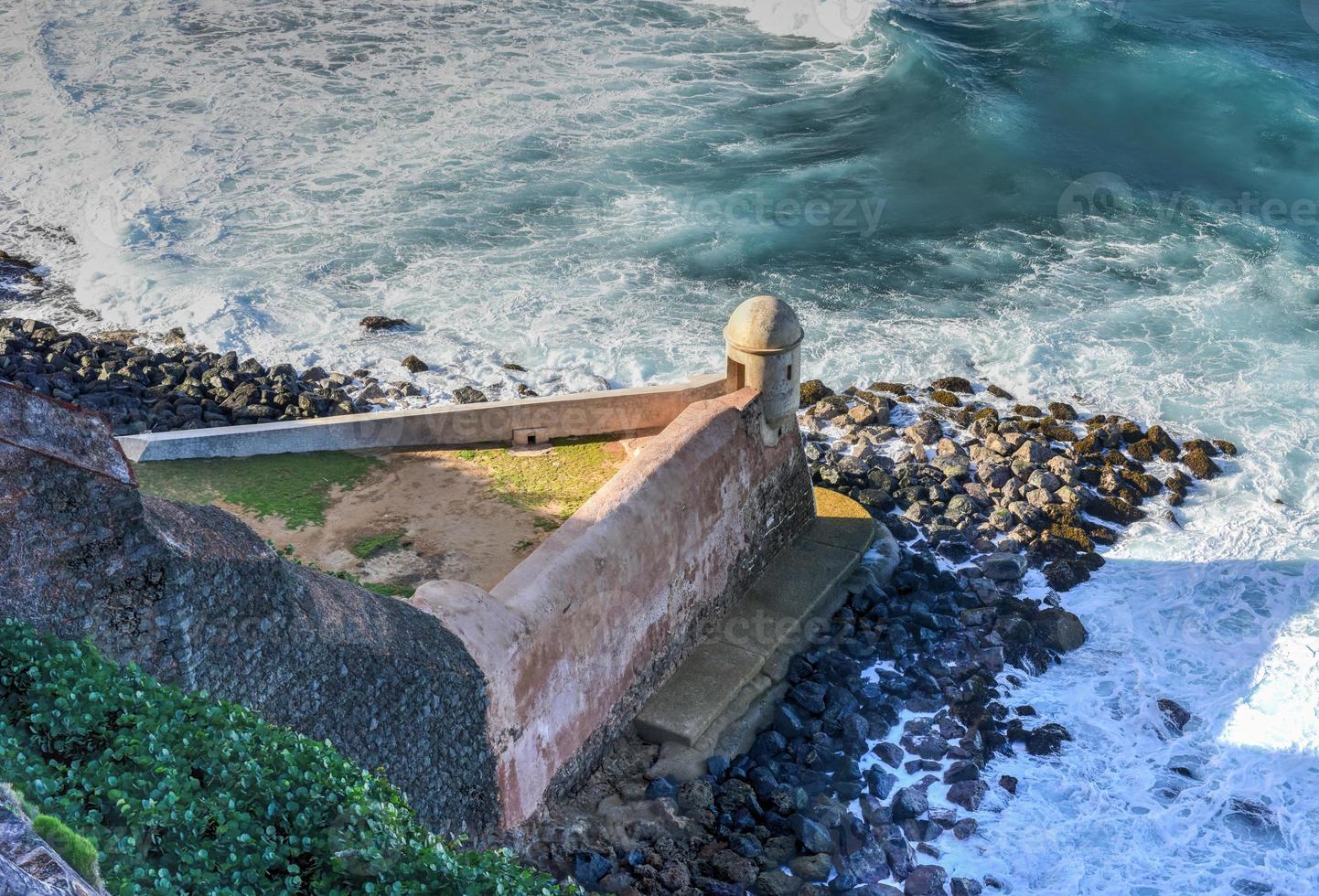 castillo de san cristobal en san juan, puerto rico. está designado como patrimonio de la humanidad por la unesco desde 1983. fue construido por españa para proteger contra los ataques terrestres a la ciudad de san juan. foto