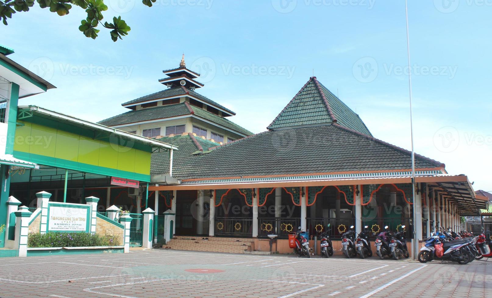 Raudhatul Jannah Grand Mosque photo