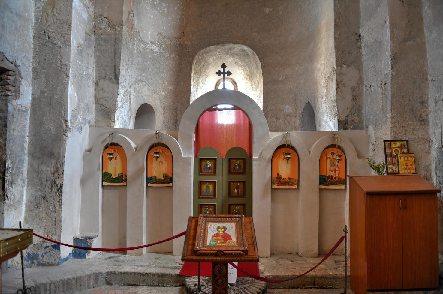 uplistsikhe, región de shida kartli, georgia. iglesia uplistsuli o iglesia del príncipe. antigua ciudad excavada en la roca en el este de georgia. sitio del patrimonio mundial de la unesco, 2022 16665641 uplistsikhe, región de shida kartli, georgia. iglesia uplistsuli o iglesia del príncipe. antigua ciudad excavada en la roca en el este de georgia. sitio del patrimonio mundial de la unesco, 2022 16665641