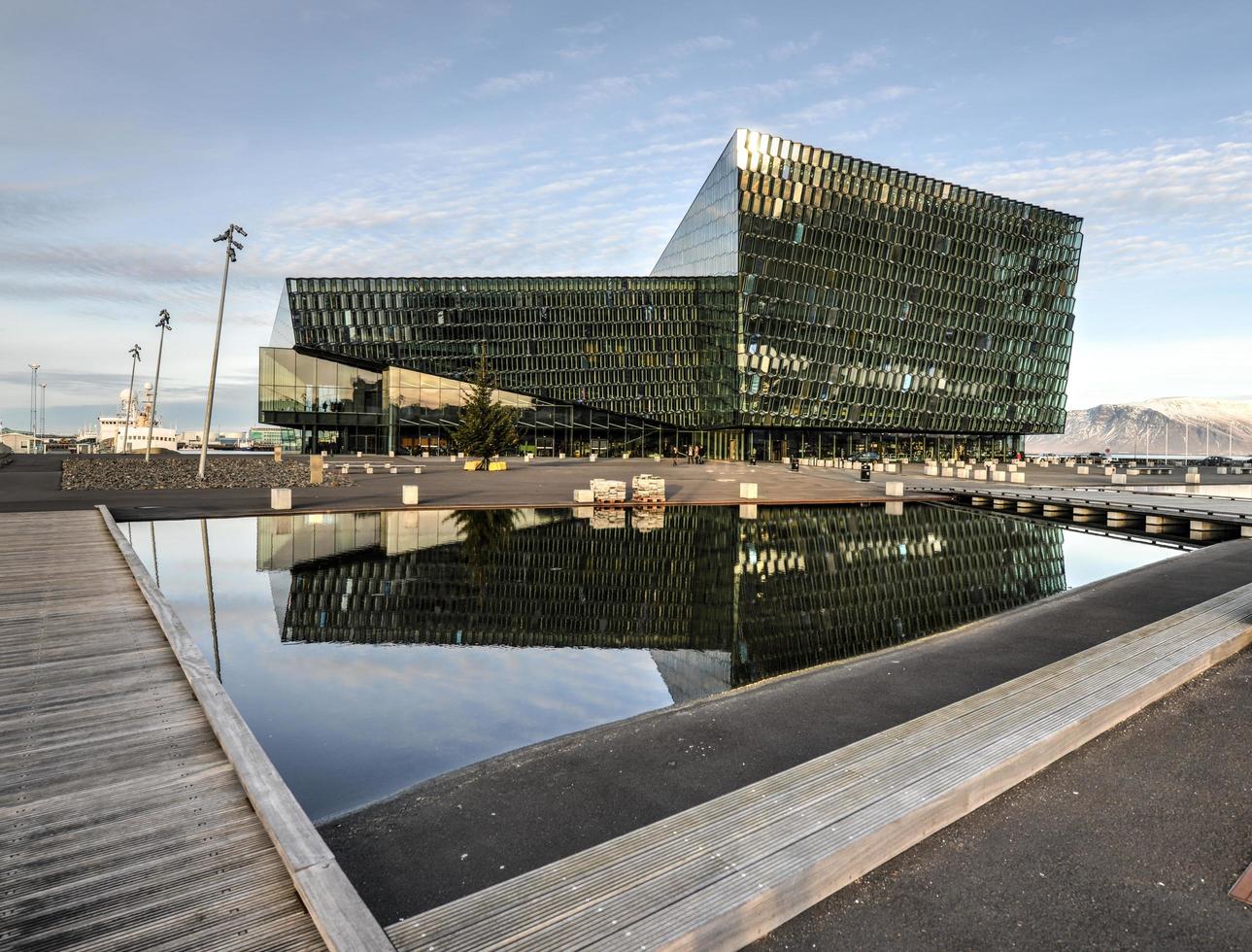 sala de conciertos harpa en reykjavik, islandia, 2022 foto