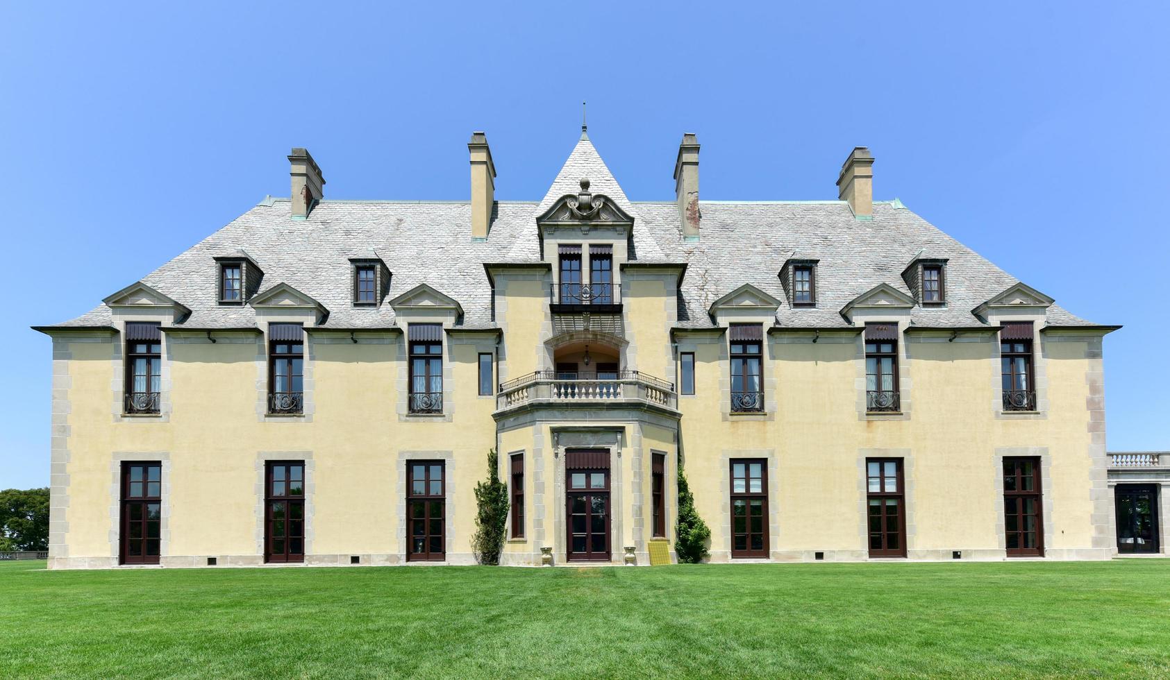 Oheka Castle Grounds, Huntington, NY, USA, 2022 16671779 Stock Photo at