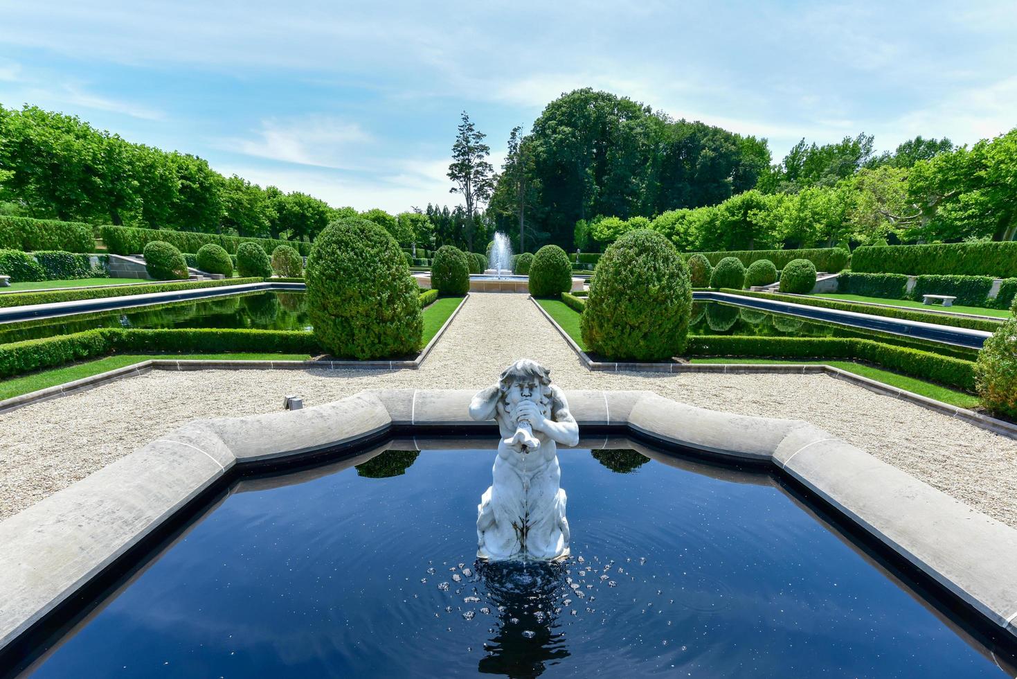 Oheka Castle Grounds, Huntington, NY, USA, 2022 photo