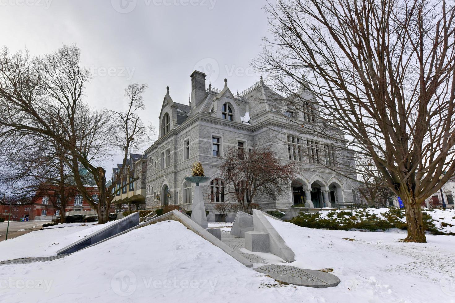 edificio de oficinas legislativas de new hampshire, concord, new hampshire, estados unidos. edificio de oficinas legislativas, construido en 1884 con estilo victoriano, antiguamente fue la oficina de correos de la concordia. foto