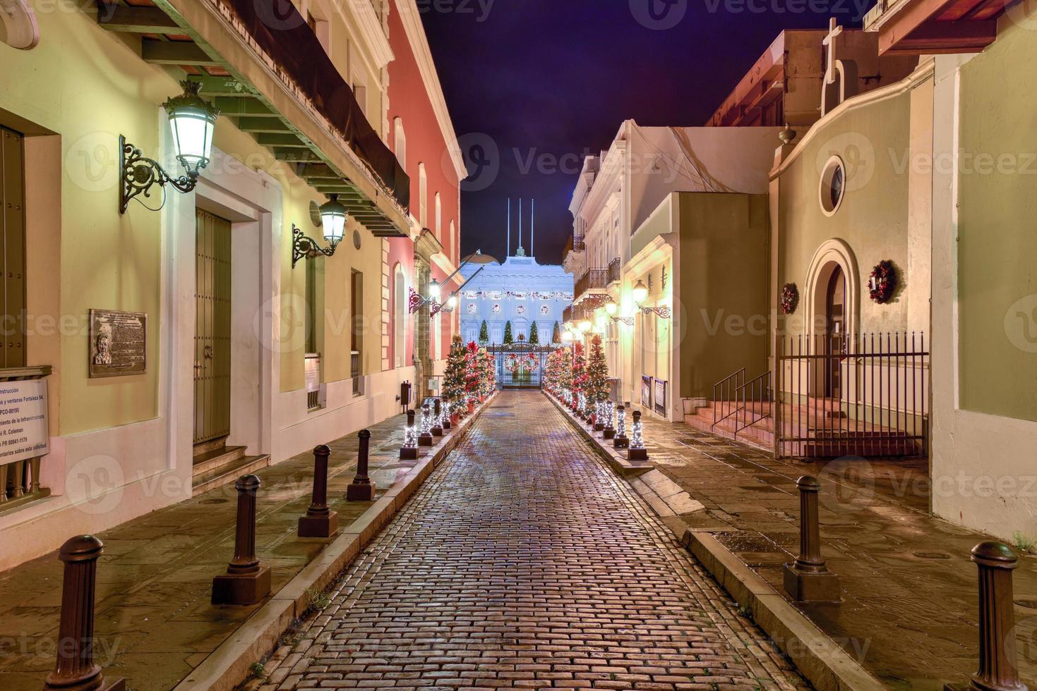 la fortaleza es la residencia oficial del gobernador de puerto rico. fue construido 1533-1540 para defender el puerto de san juan. palacio de santa catalina. foto