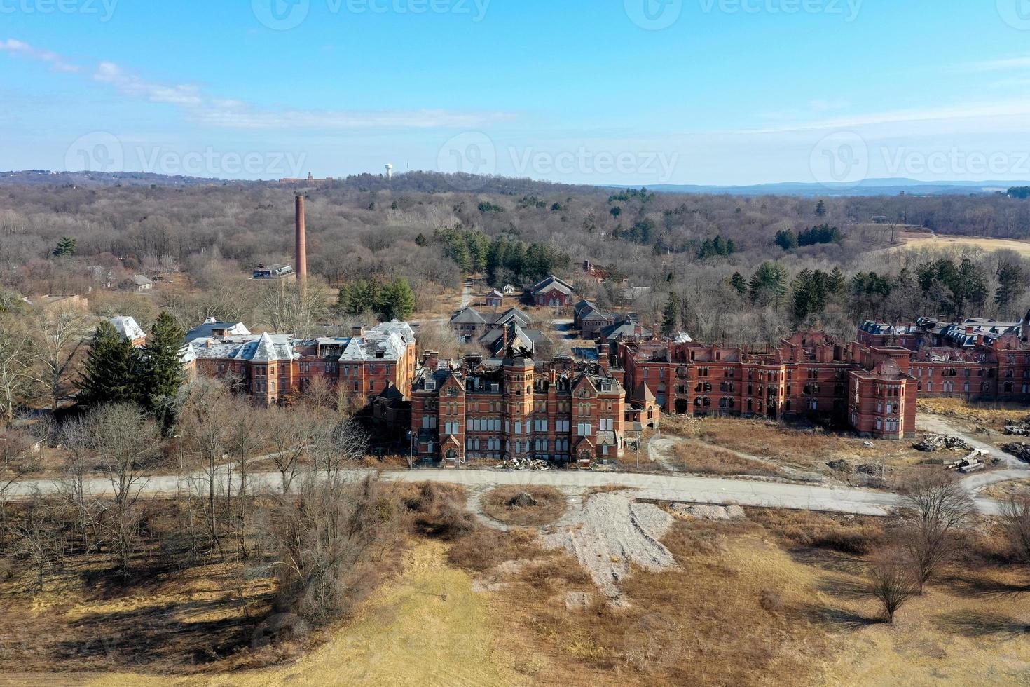 el hospital estatal del río hudson es un antiguo hospital psiquiátrico del estado de nueva york que funcionó desde 1873 hasta su cierre a principios de la década de 2000. foto