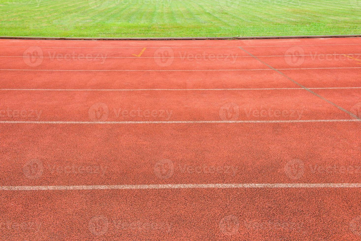 pista de atletismo y césped foto