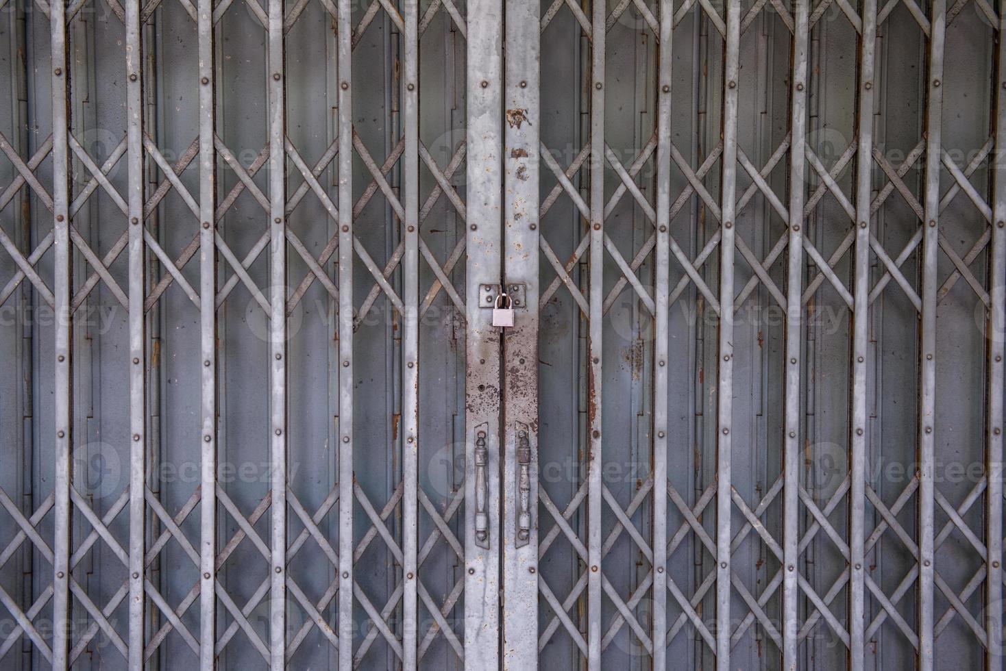 old door and hinge 1 photo