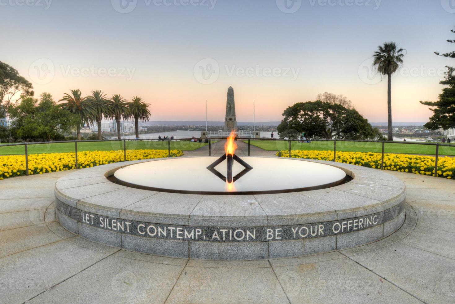 Kings Park War Memorial al atardecer foto