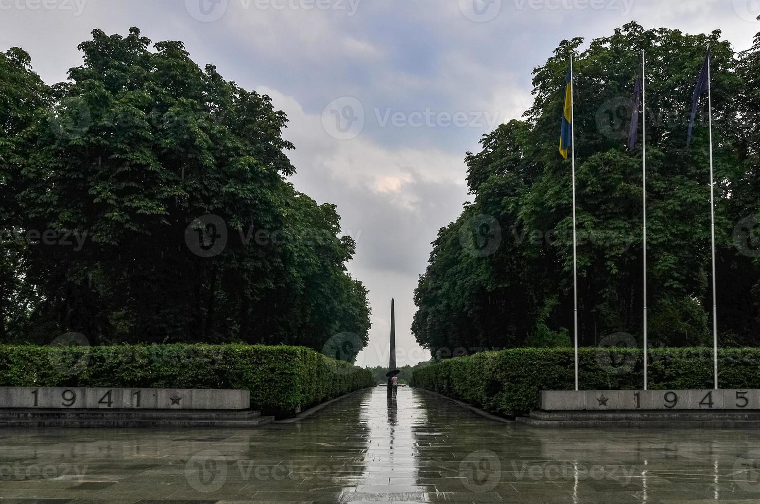 The Memorial of Eternal Glory in the Park of Eternal Glory in Kiev, Ukraine. photo