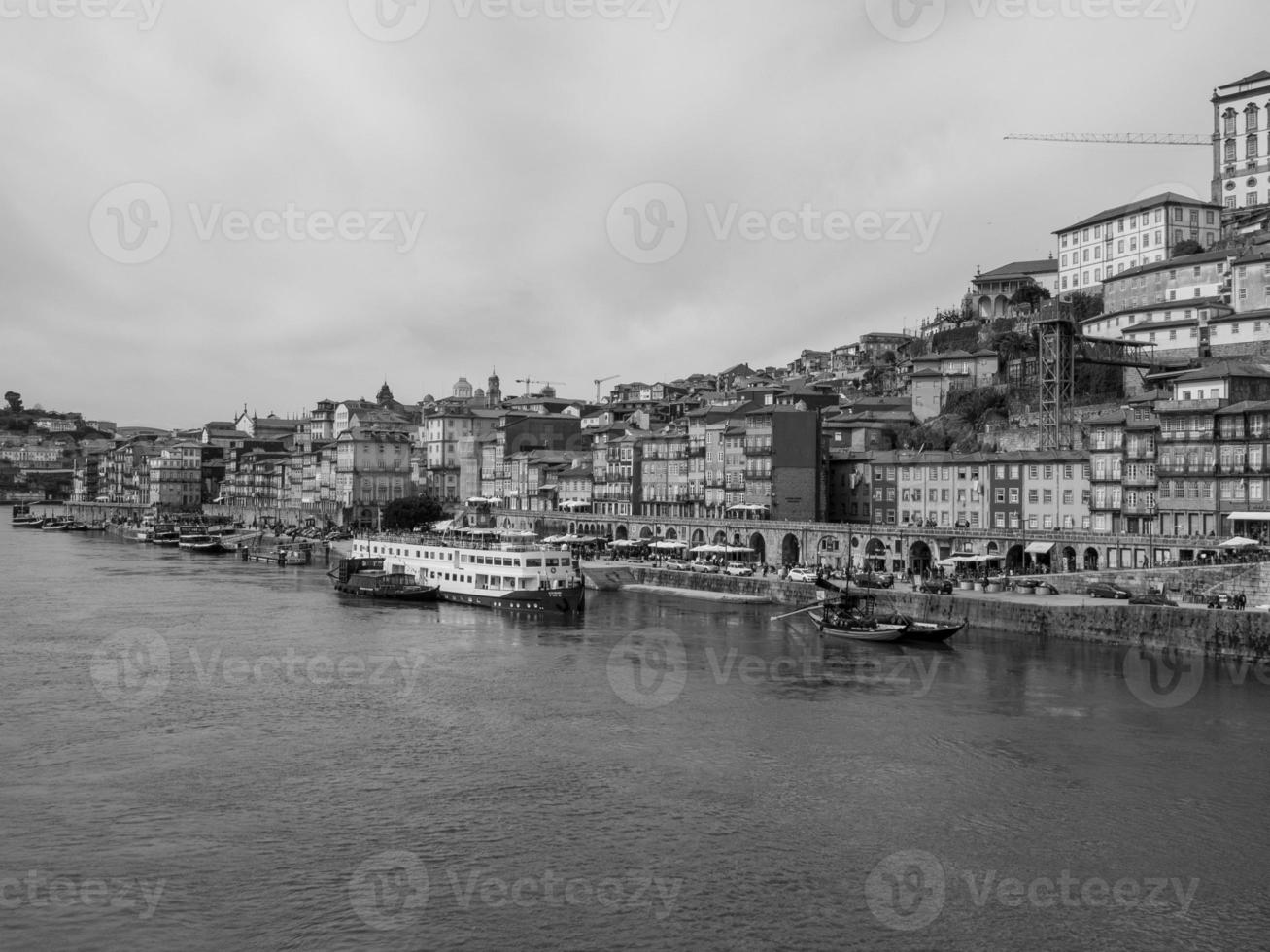the cit of Porto at the douro river photo
