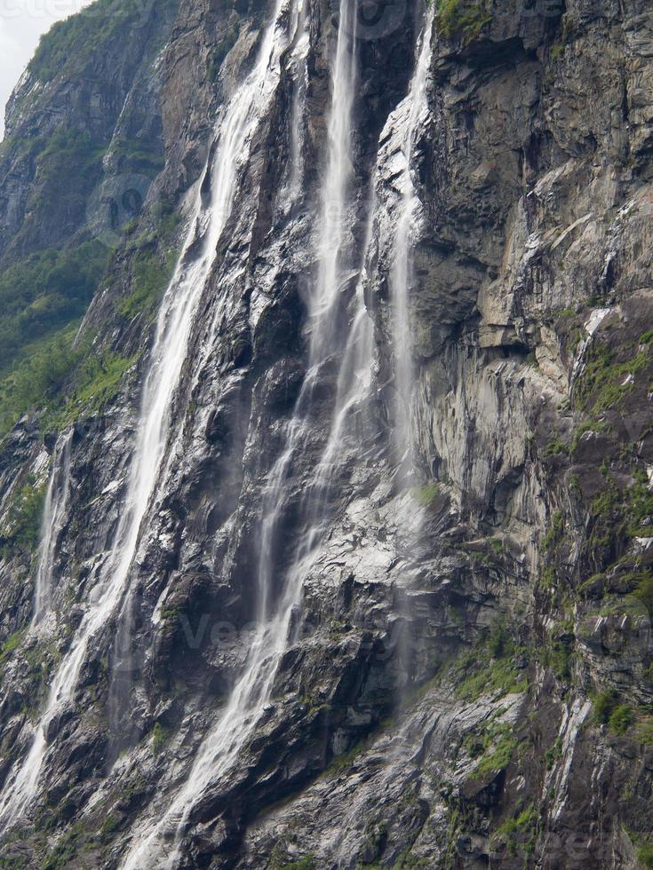 los fiordos de noruega foto