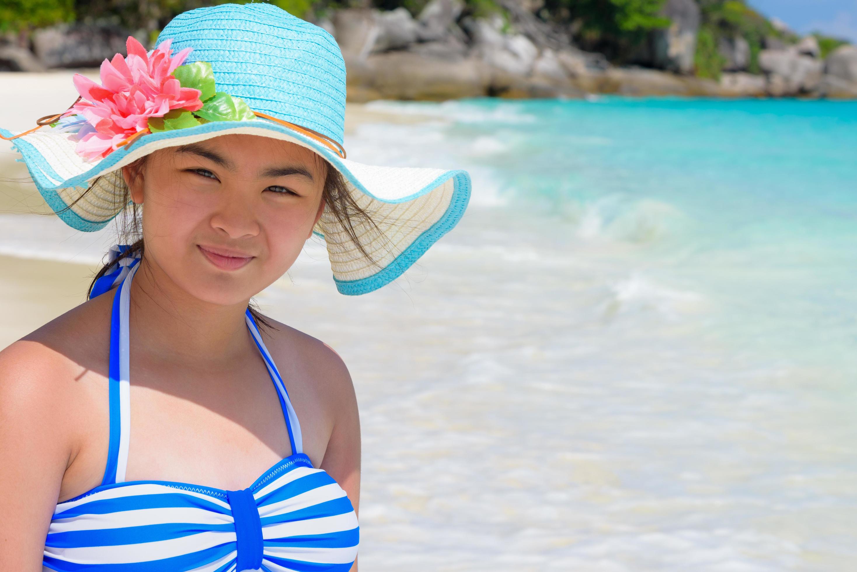 Thai beach girl 