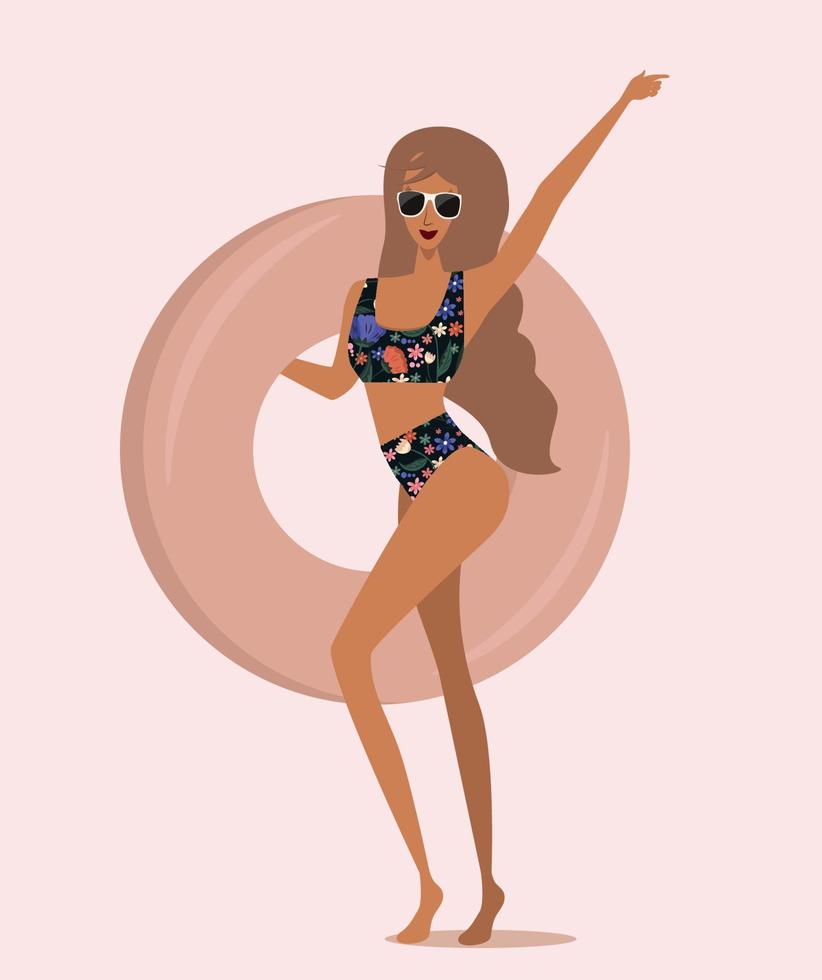 chica de vacaciones con un hermoso traje de baño va a la playa o a la piscina con un globo en las manos vector