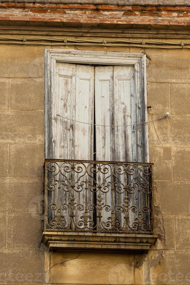 vistas desde un pequeño pueblo en el sur de francia foto