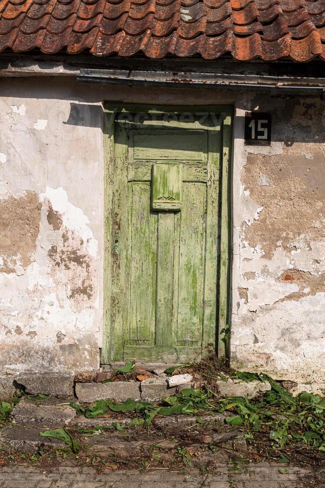 antiguas casas tradicionales en letonia foto