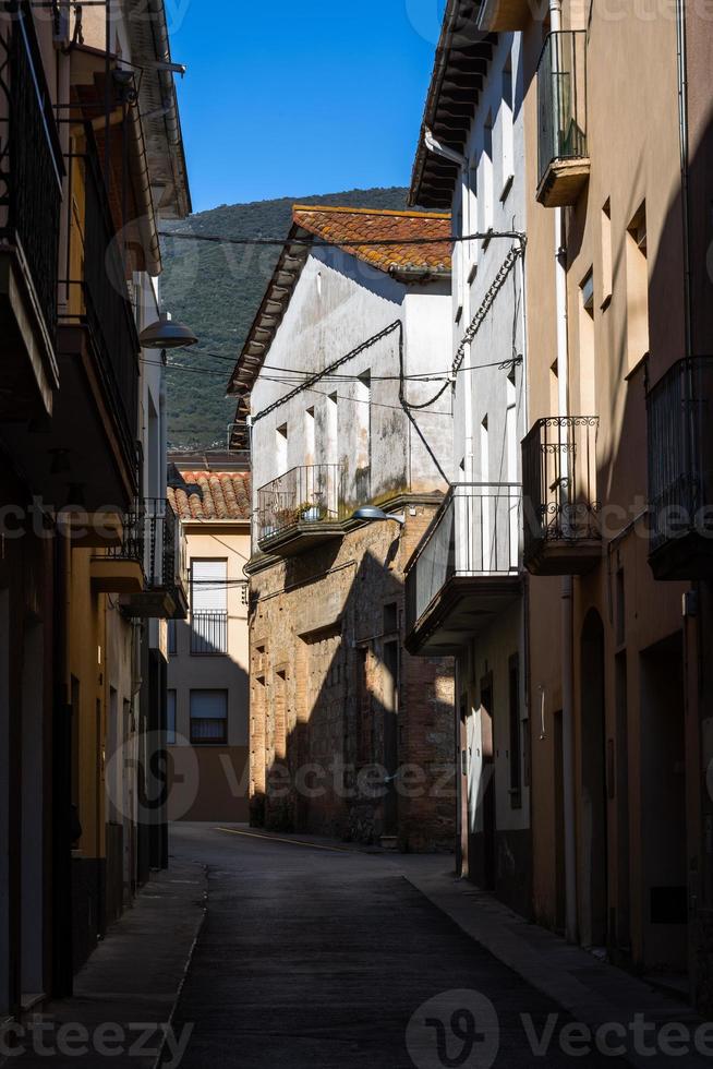 vistas desde un pequeño pueblo en el sur de francia foto