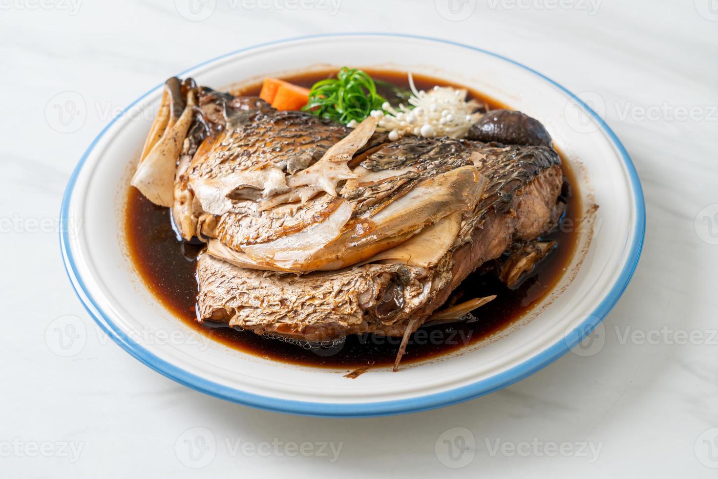 Boiled Fish Head with Soy Sauce photo