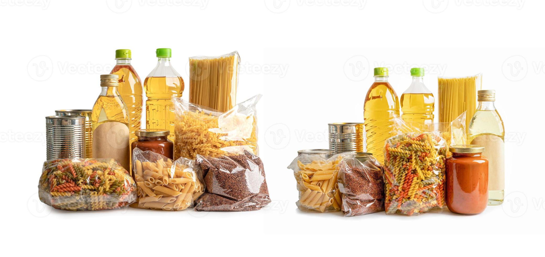 alimentos para donación, almacenamiento y entrega. varios alimentos, pasta, aceite de cocina y alimentos enlatados en caja de cartón. foto