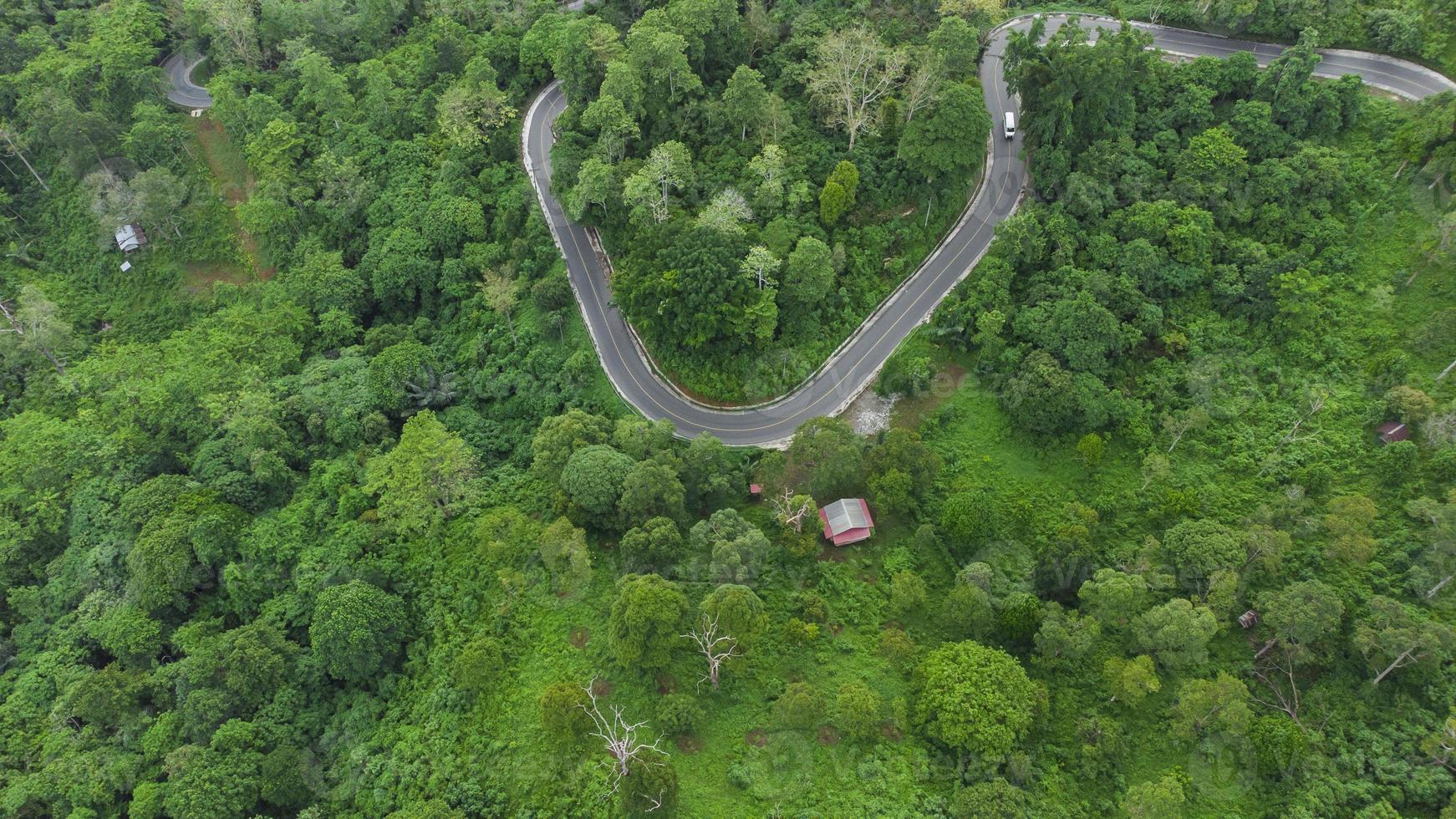 vista de ángulo alto de la carretera foto