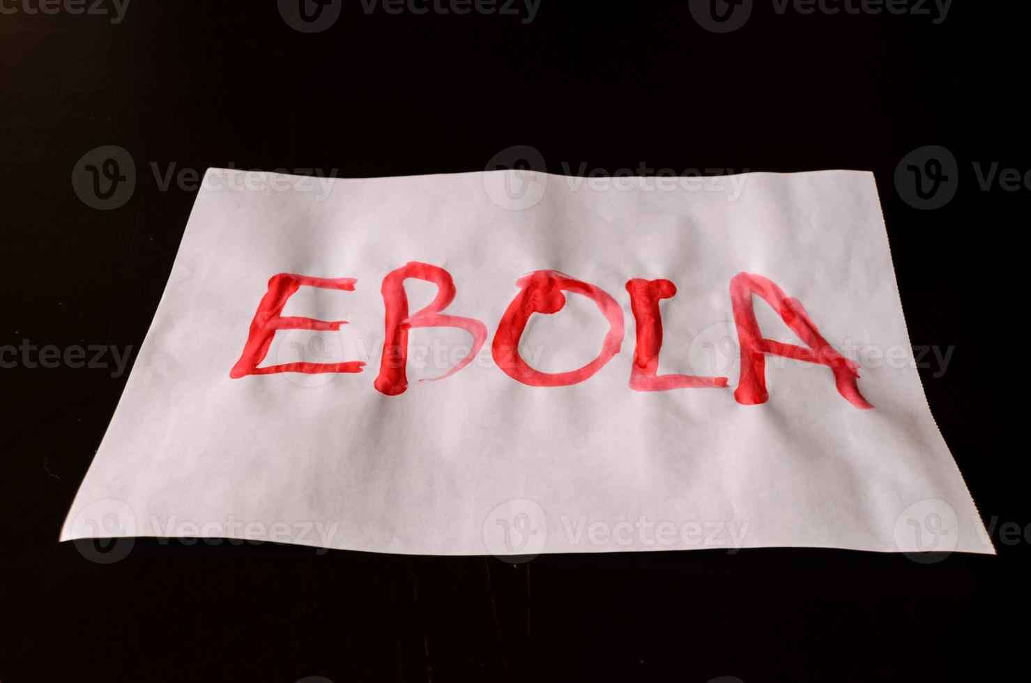 virus del ébola escrito en papel foto