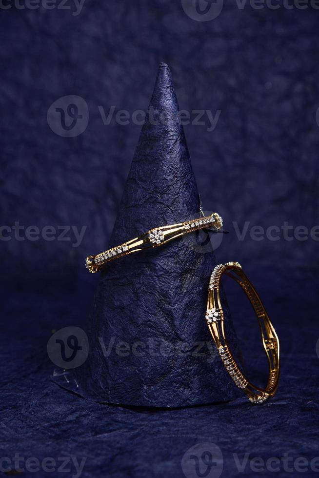 Traditional gold and diamond jwellery photo