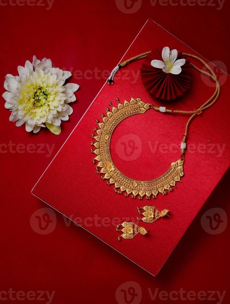 Traditional gold and diamond jwellery photo