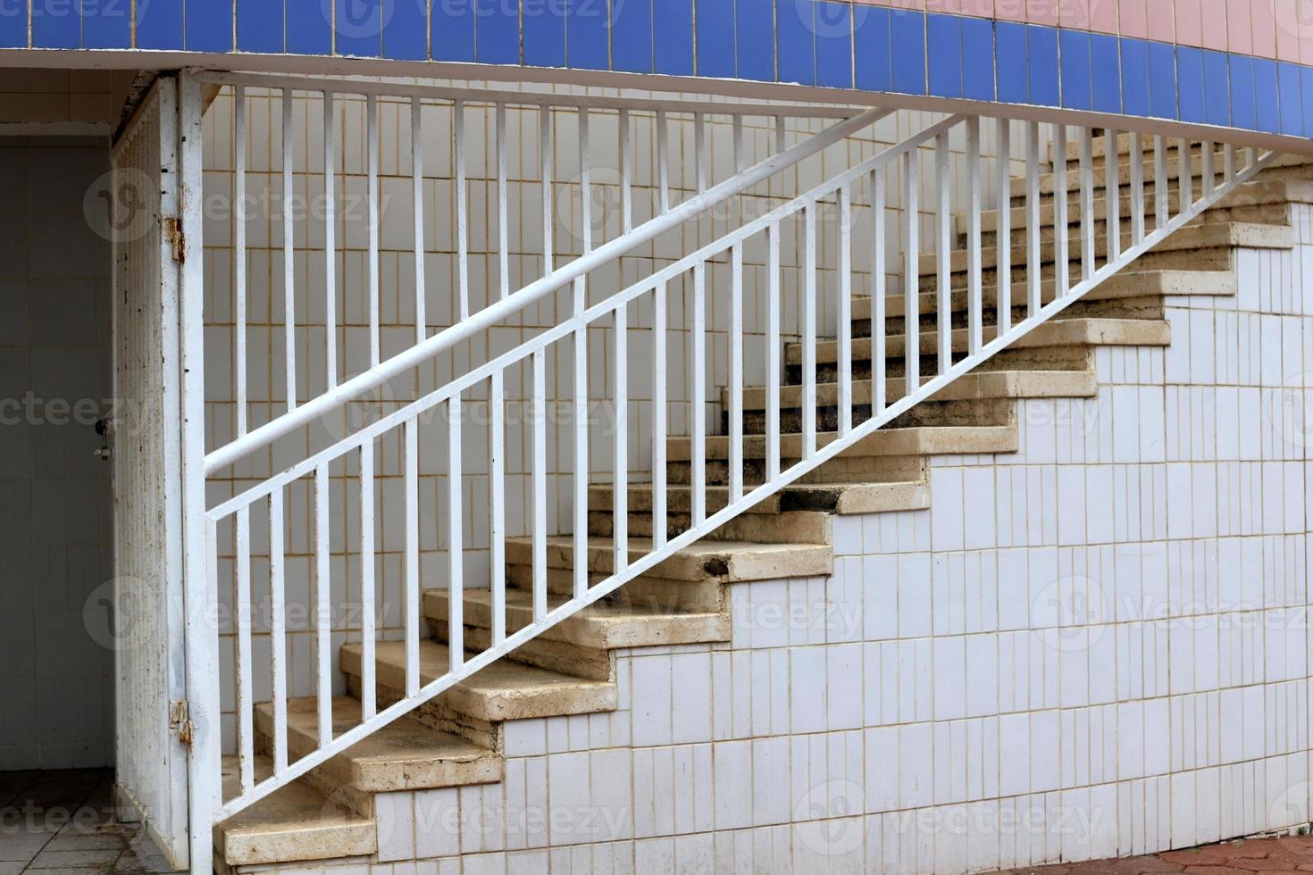 escalera para subir y bajar. foto