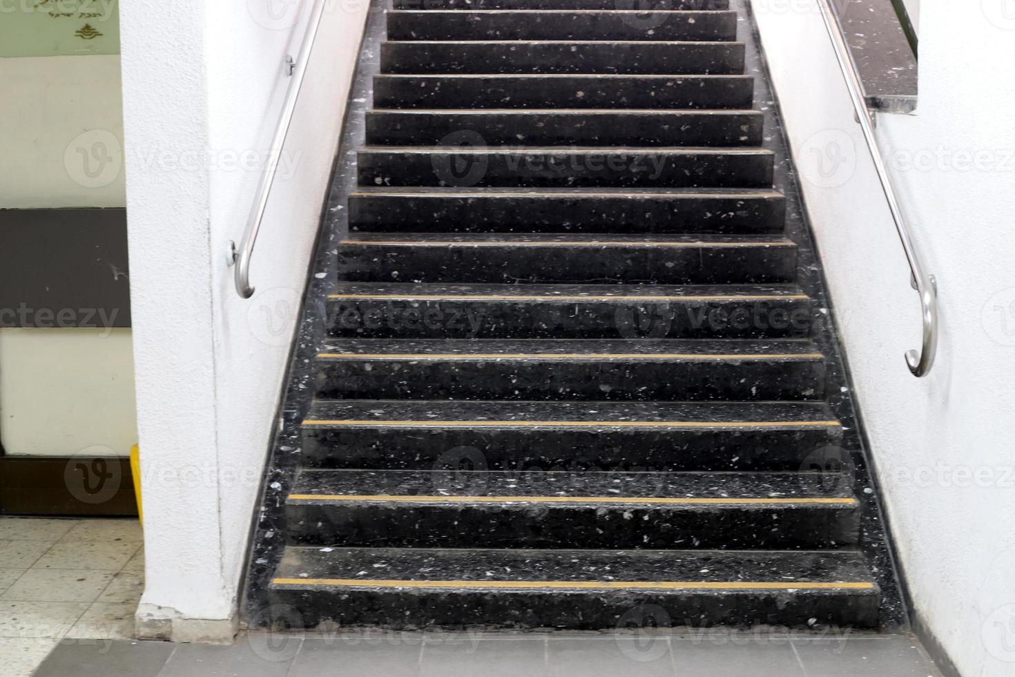 escalera para subir y bajar. foto