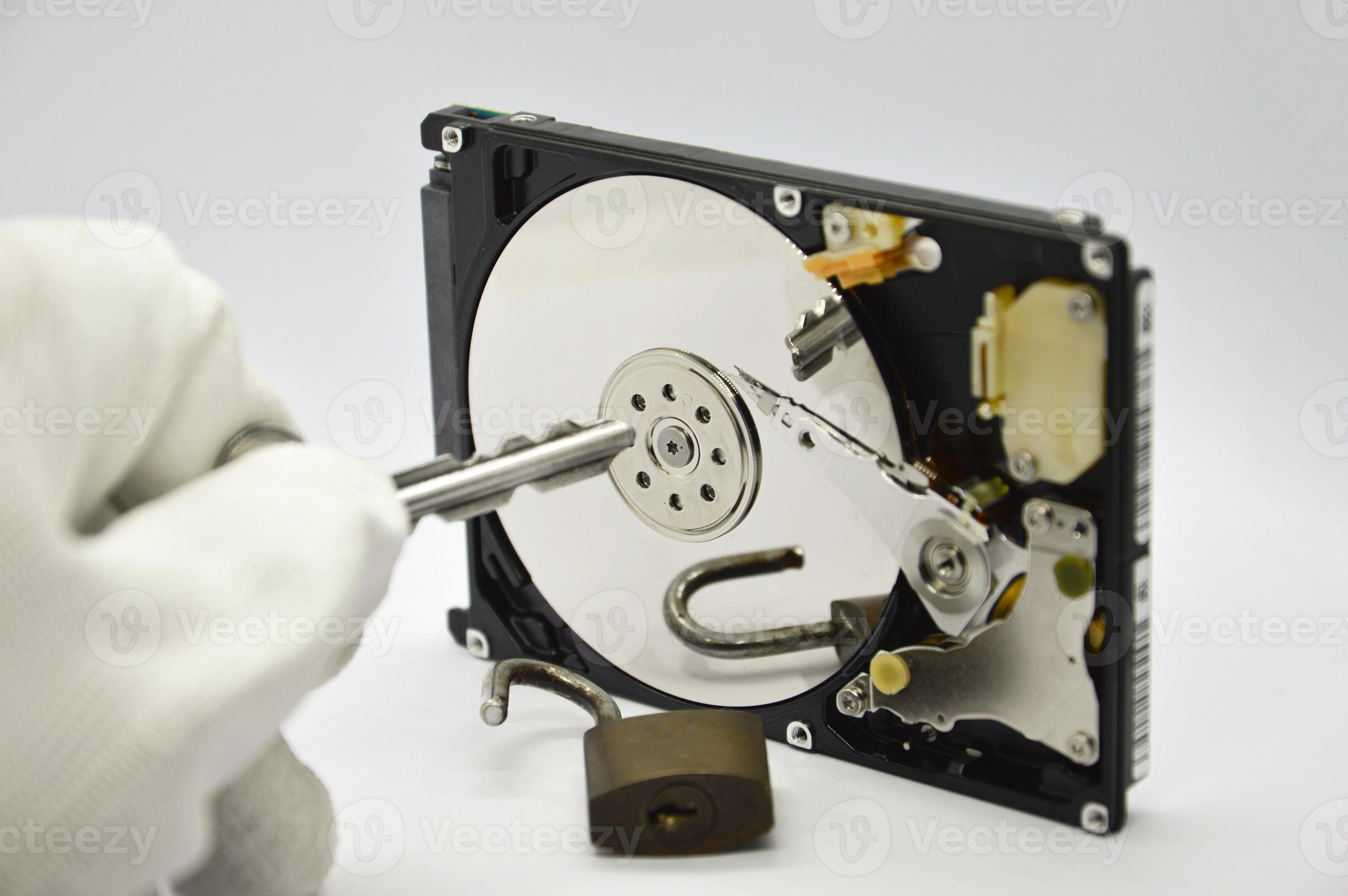 platter type hard drive 2.5inch size, data protection concept 17026572