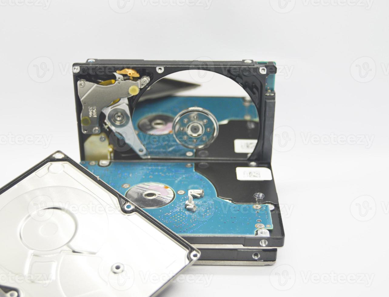 2.5-inch spinning disk type hard drive images are still commonly used today. photo