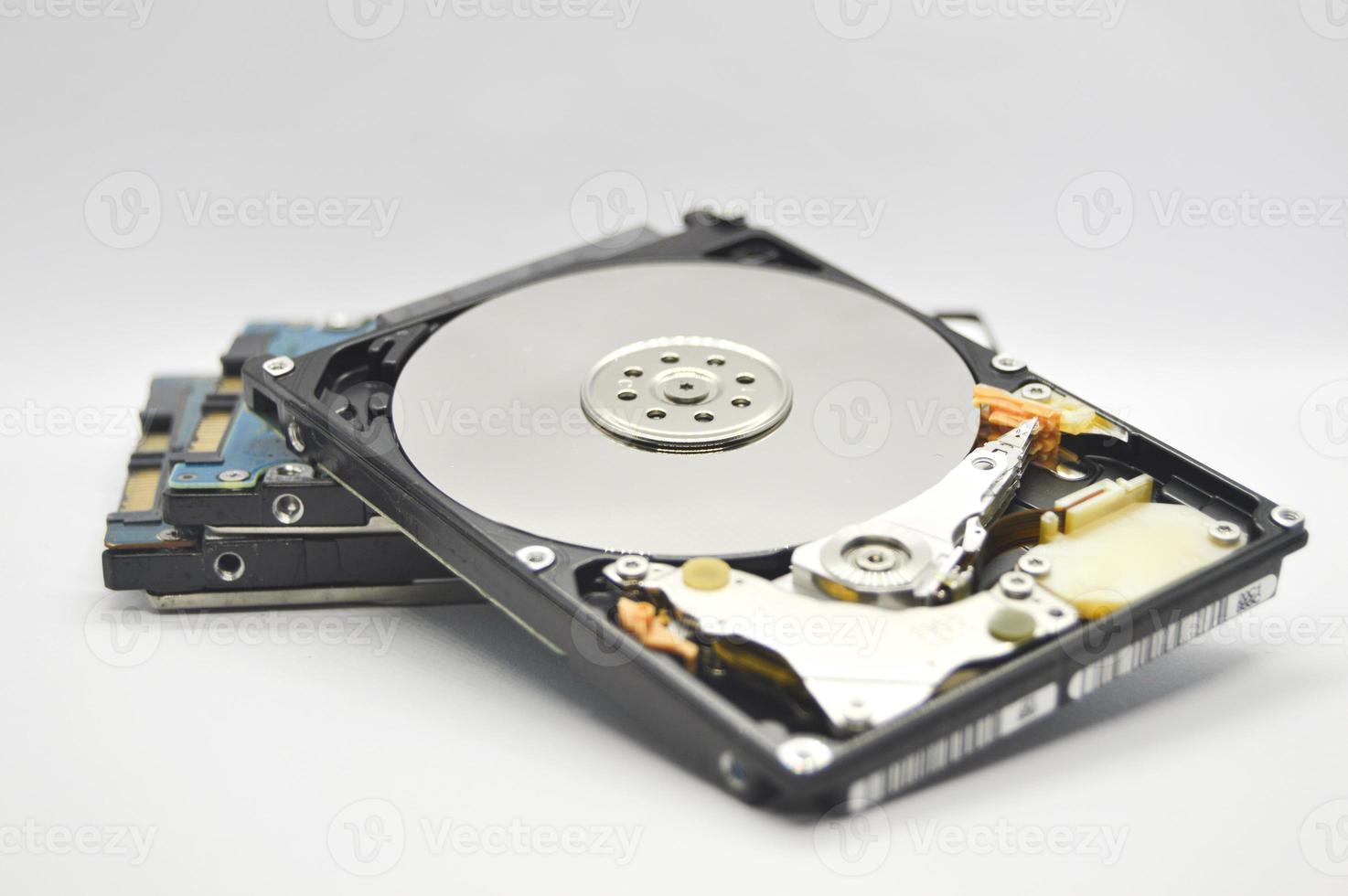 Las imágenes de disco duro tipo disco giratorio de 2,5 pulgadas todavía se usan comúnmente en la actualidad. foto
