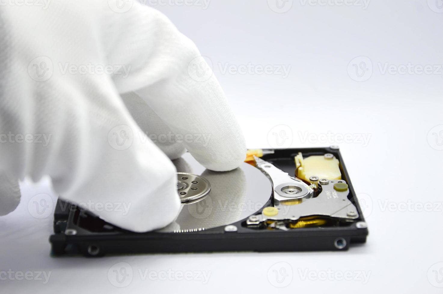 2.5-inch spinning disk type hard drive images are still commonly used today. photo