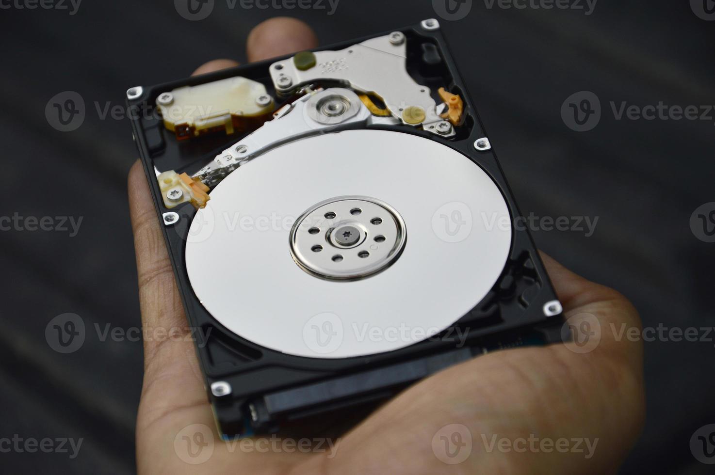 2.5-inch spinning disk type hard drive images are still commonly used today. photo