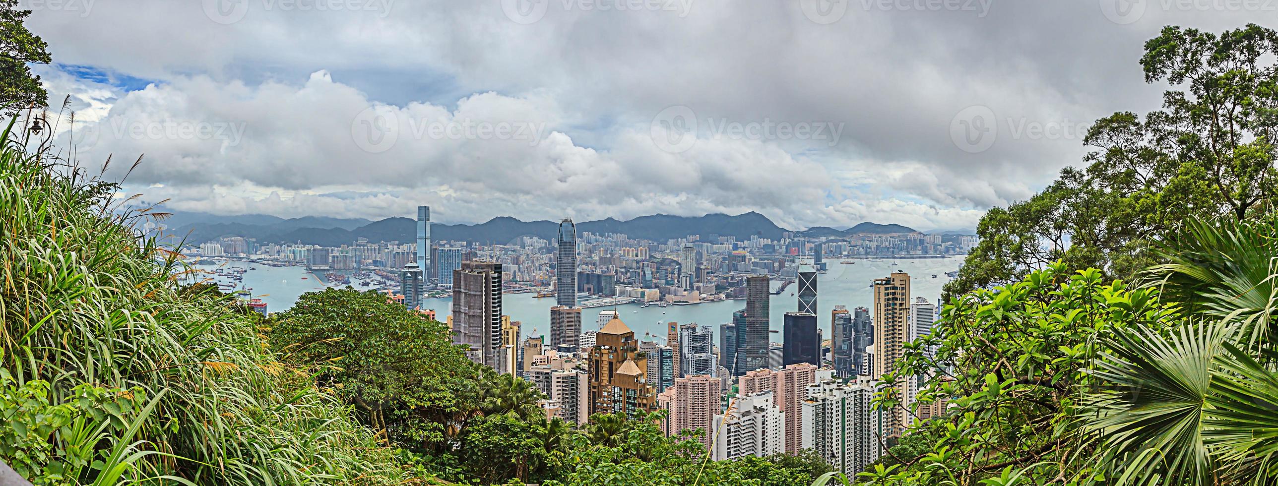 Panoramic view of Hong Kong from Victoria Peak Garden photo