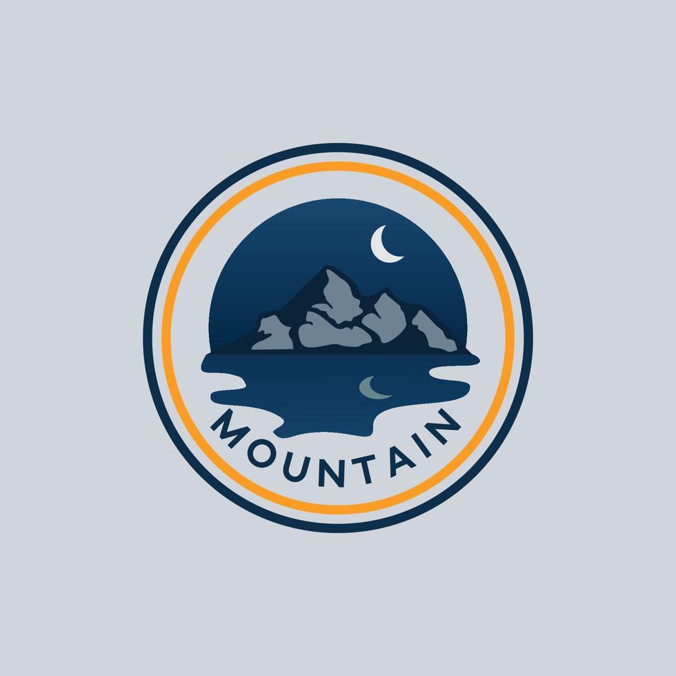 logotipo vintage de la montaña nocturna vector