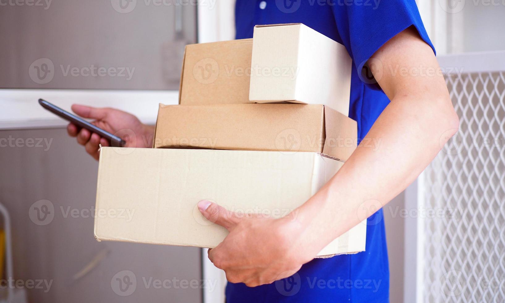 Fragile Carton Box Packaging, Shopping Carton BoxDelivery. 17091988